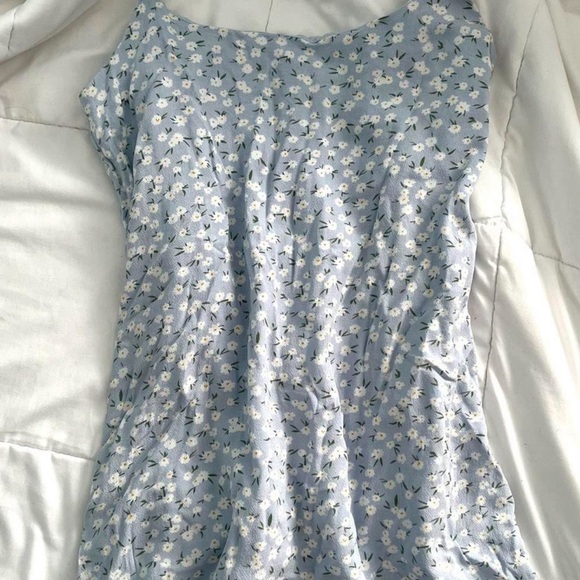 Pacing L.A. Hearts floral mini dress super cute! - Picture 5 of 8